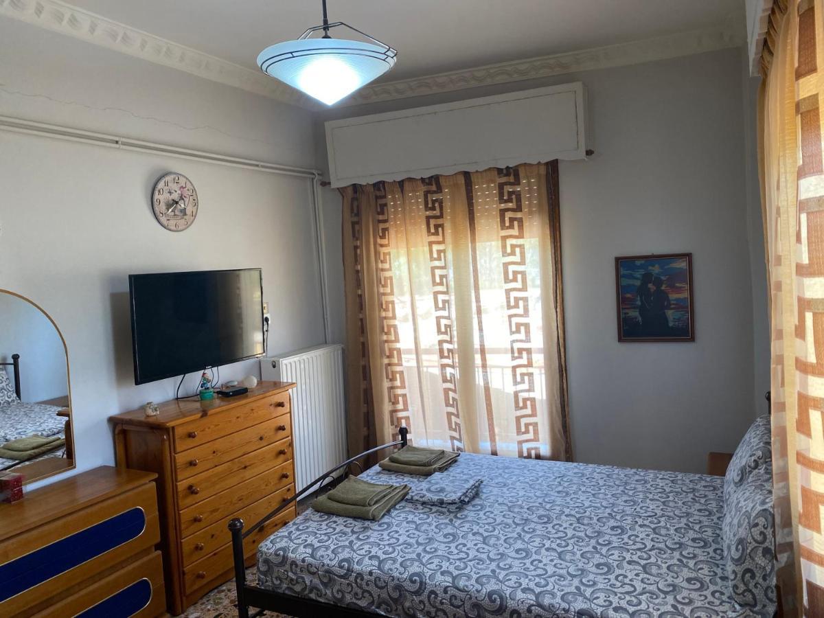 Апартаменты Anita'S Hosting Каламата Экстерьер фото